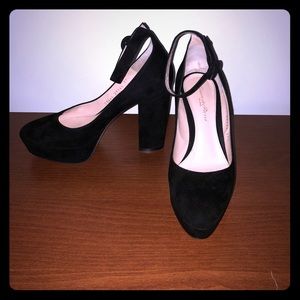 Gianvito Rossi sherry suede platform pump